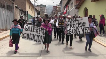 Pobladores de Pacobamba y Huancarama marcharon hasta sede de la ANA Apurímac